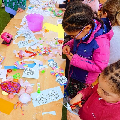 Kids crafting